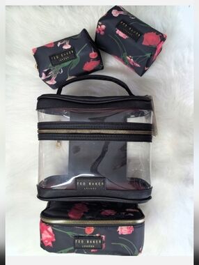NWT Ted Baker 4 piece Scattered Bouquet Printed Cosmetic Set